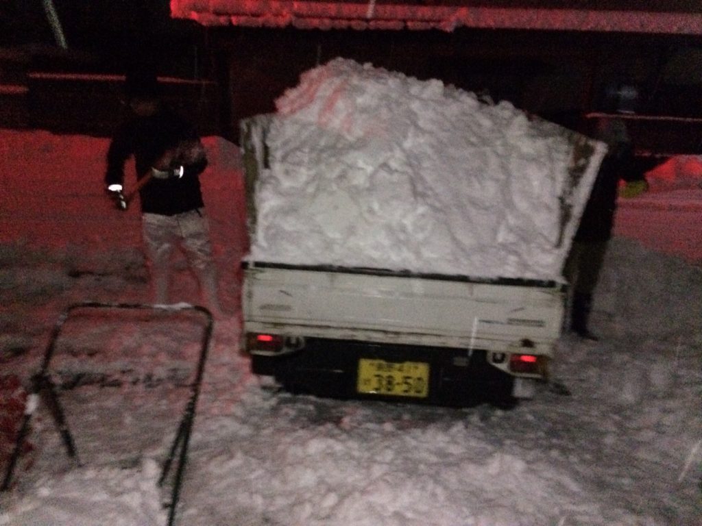深夜早朝でも出動！長野市での除雪作業の様子２連発！