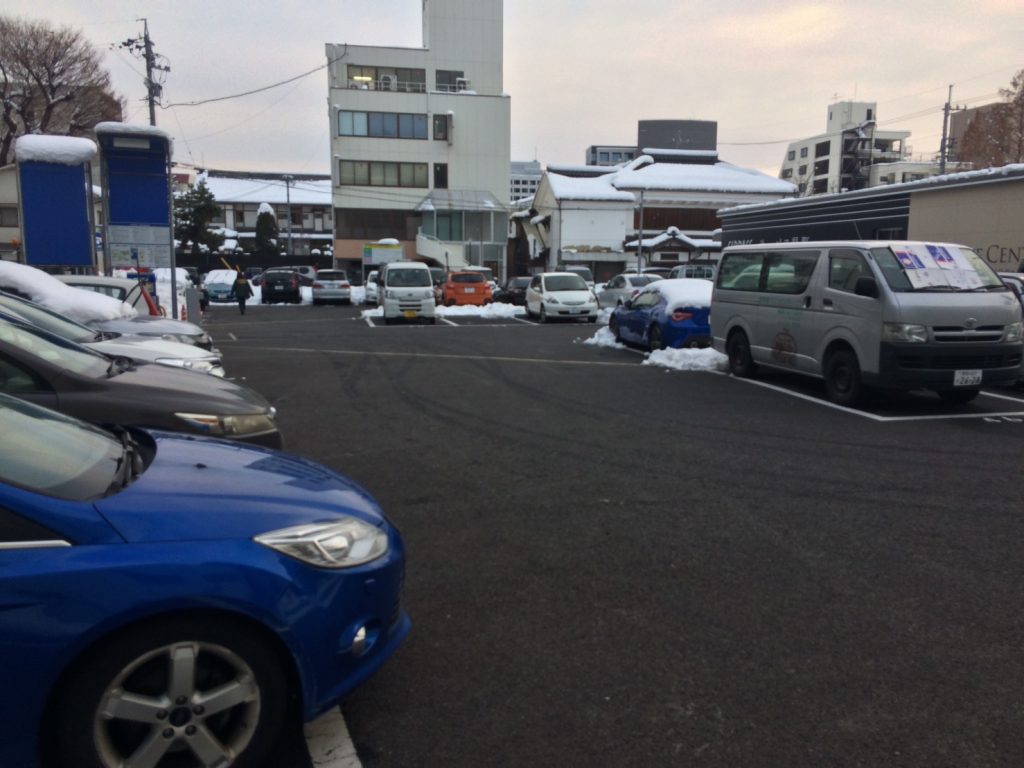 長野市西後町　駐車場の排雪３