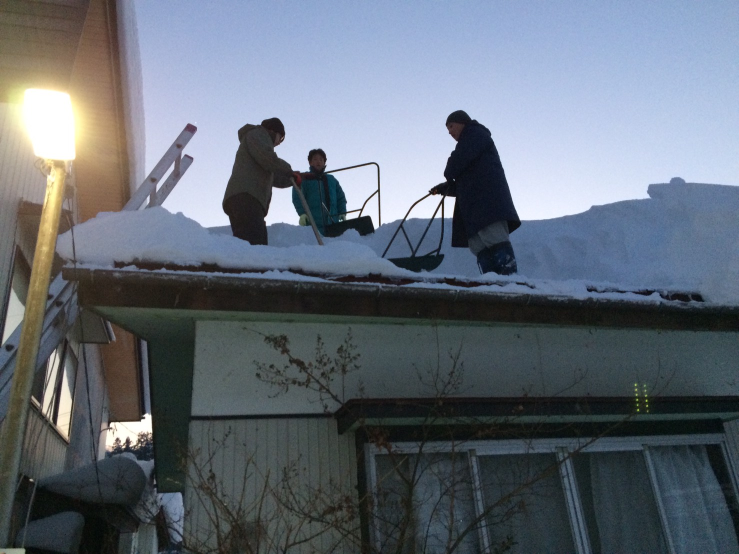山之内町 実家が心配 温泉街での雪下ろし作業 長野除雪レスキュー隊 公式サイト
